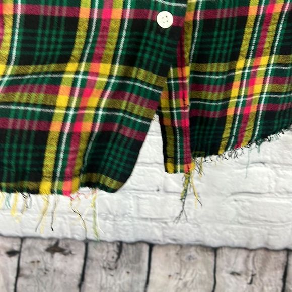 Savage Fenty plaid button up shirt top raw hem size medium - Picture 6 of 11